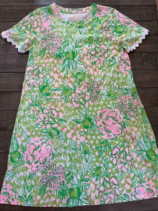 Lilly Pulitzer Dresses & Skirts - Lilly Pulitzer Cody Short Sleeve Dress in Fauna Green Lime Size M